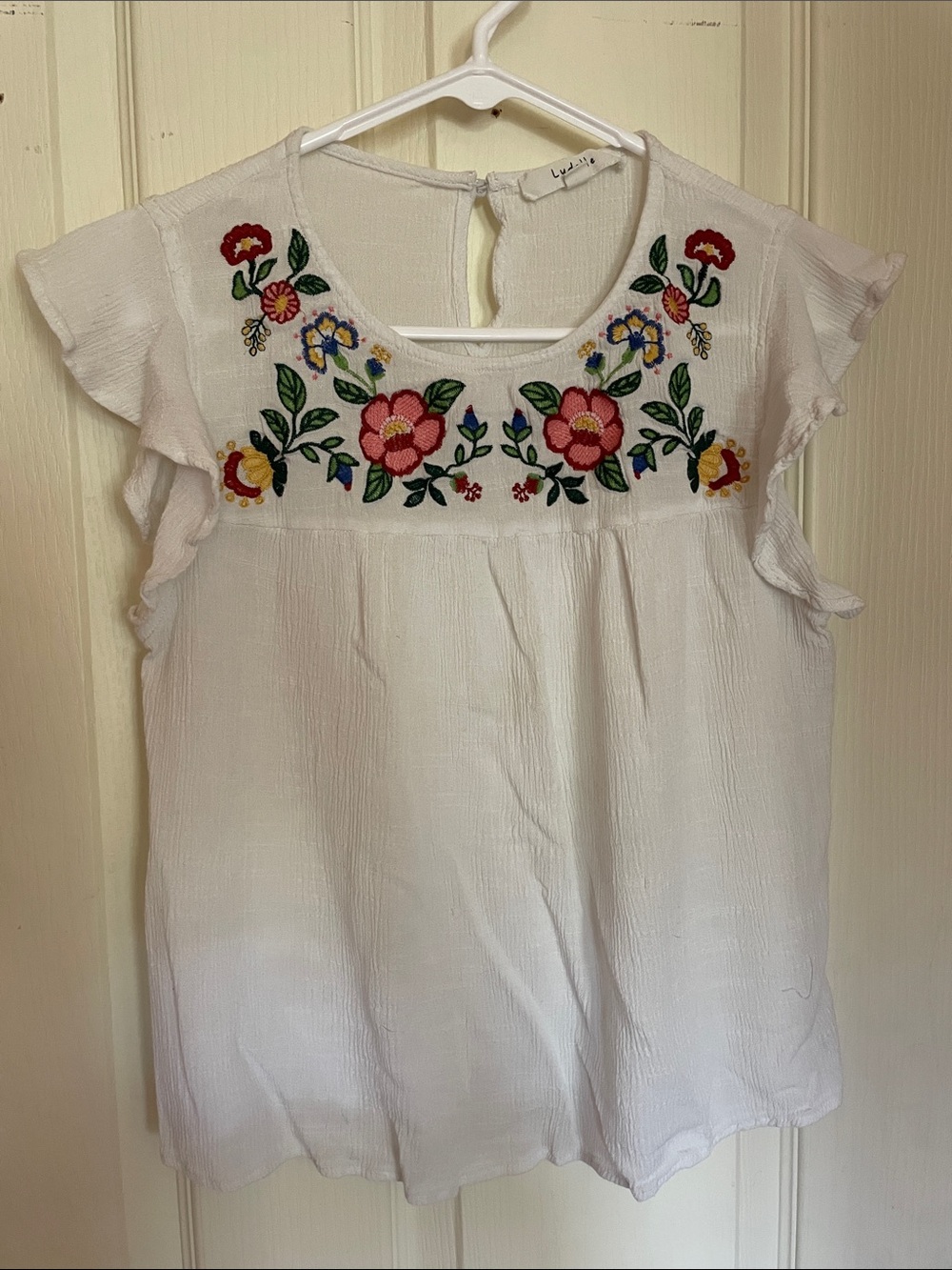 Embroidered White Floral Cotton Blouse - Lush Garden Detail